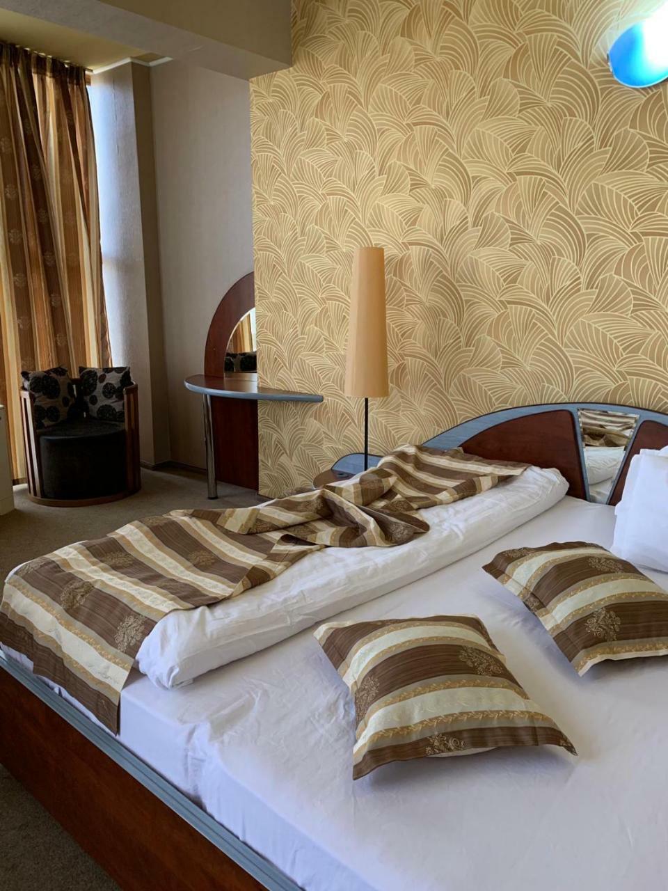 Hotel Helin - Calea Bucuresti Craiova Dış mekan fotoğraf