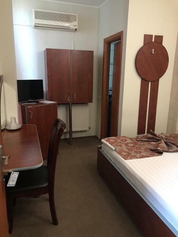 Hotel Helin - Calea Bucuresti Craiova Dış mekan fotoğraf