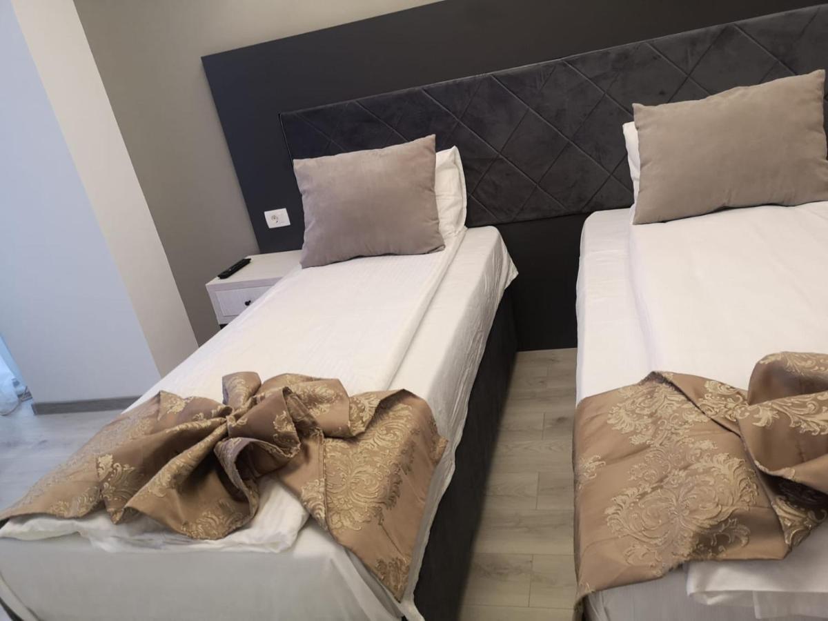 Hotel Helin - Calea Bucuresti Craiova Dış mekan fotoğraf