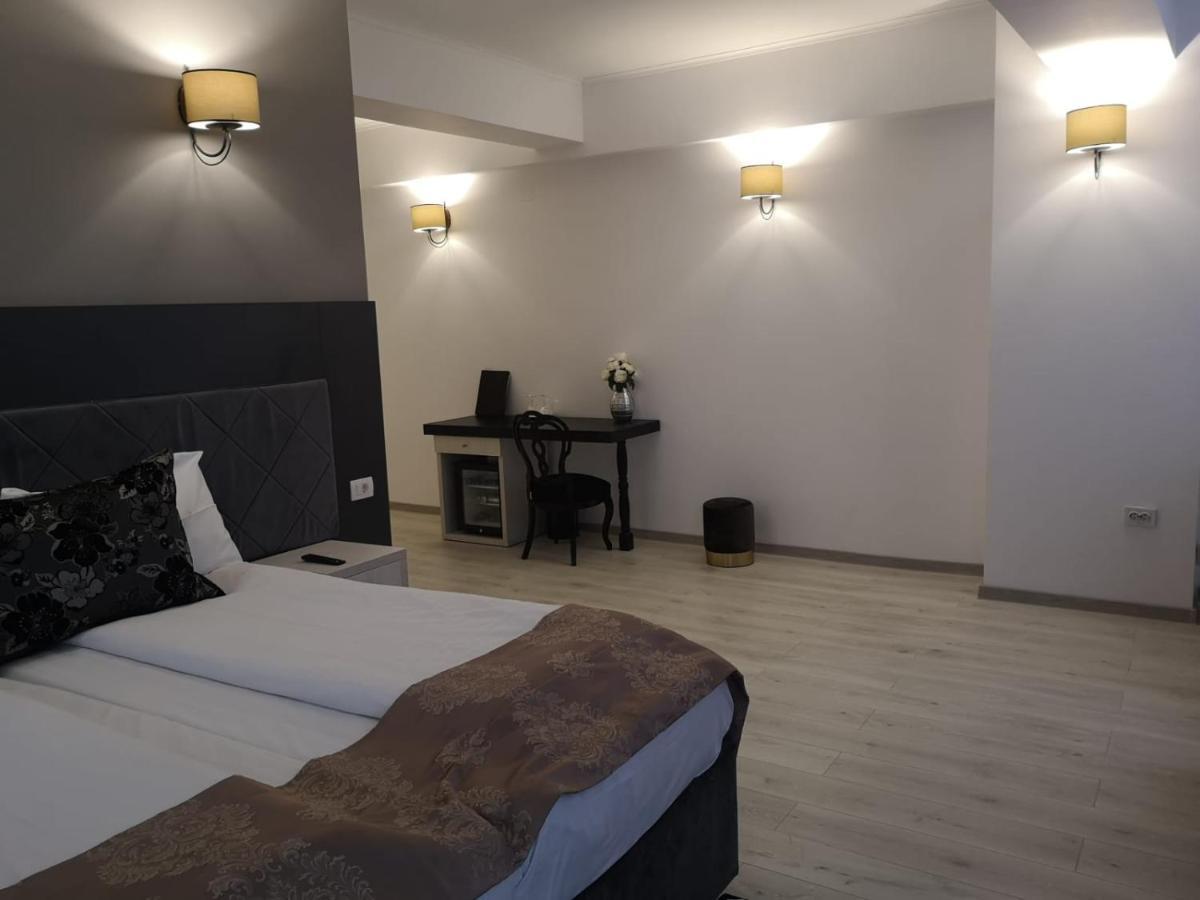 Hotel Helin - Calea Bucuresti Craiova Dış mekan fotoğraf